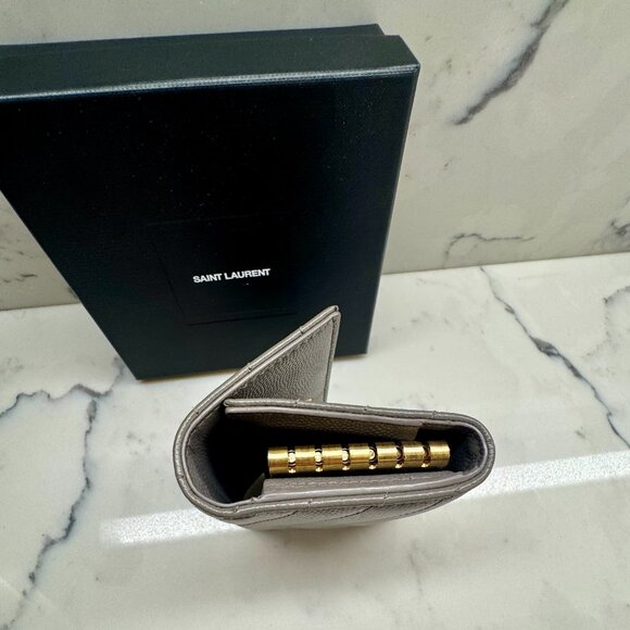 YSL Cassandra Key Case in Gray Grain de Poudre Leather - Picture 5 of 9